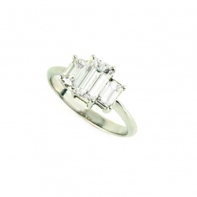 18k White Gold 3 Stone Emerald Cut Diamond Ring 1.15ct I/J VS2